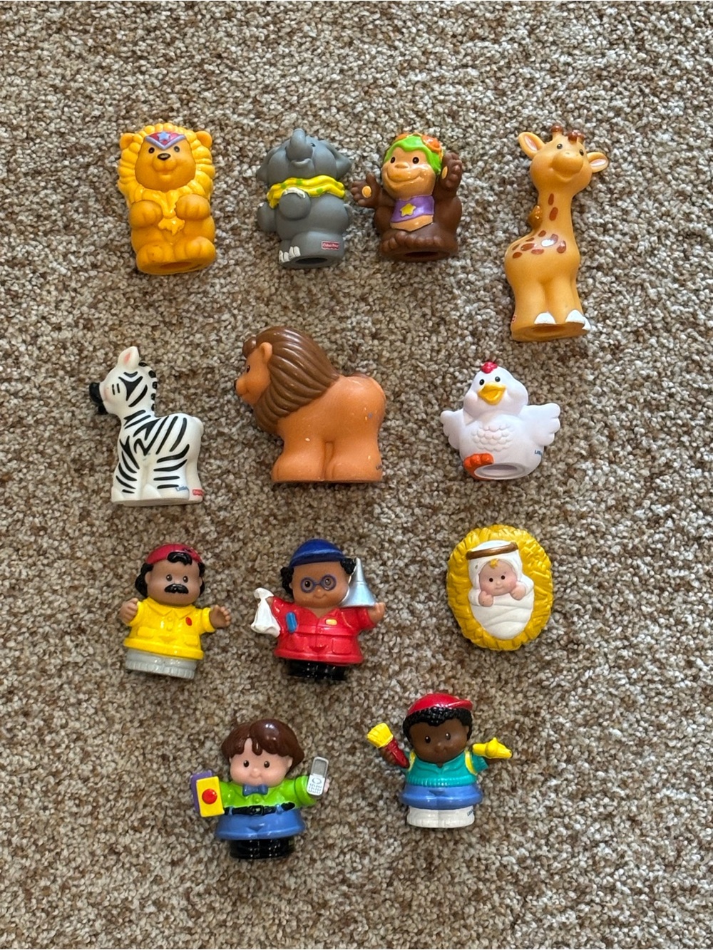 Vintage FISHER PRICE Little People Lot of Figures Animals 1997-2006